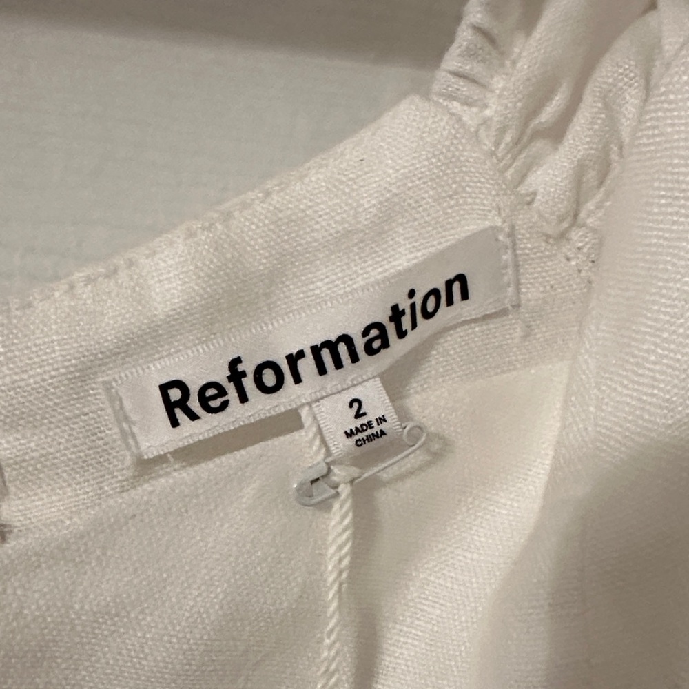 Reformation Chic off the shoulder White Linen Dress - Picture 3 of 6